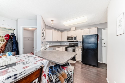 422 12838 65 Street, Edmonton, AB - Indoor Photo Showing Kitchen