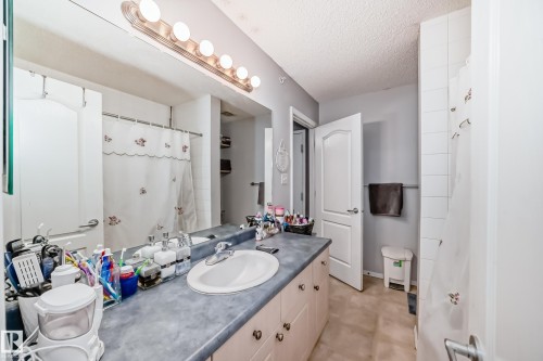 422 12838 65 Street, Edmonton, AB - Indoor Photo Showing Bathroom