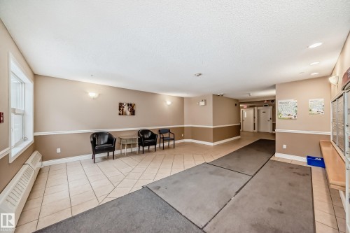 422 12838 65 Street, Edmonton, AB - Indoor Photo Showing Other Room