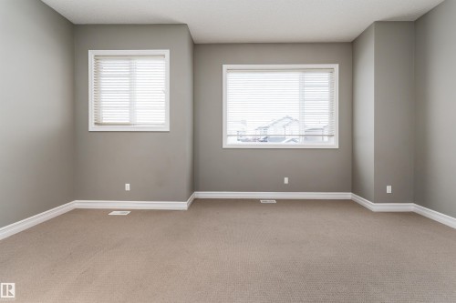 15863 10 Avenue, Edmonton, AB - Indoor Photo Showing Other Room
