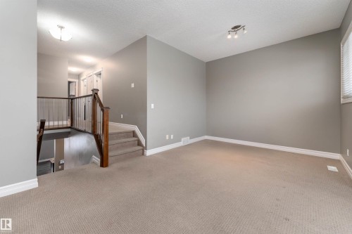 15863 10 Avenue, Edmonton, AB - Indoor Photo Showing Other Room