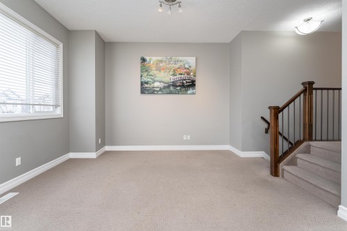 15863 10 Avenue, Edmonton, AB - Indoor Photo Showing Other Room