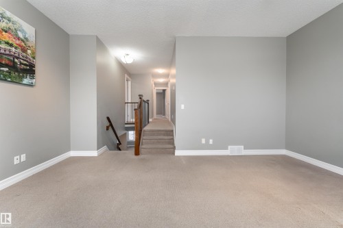 15863 10 Avenue, Edmonton, AB - Indoor Photo Showing Other Room