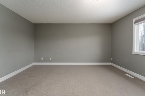 15863 10 Avenue, Edmonton, AB - Indoor Photo Showing Other Room
