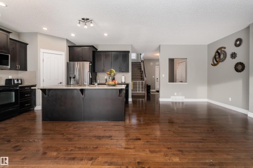 15863 10 Avenue, Edmonton, AB - Indoor Photo Showing Kitchen With Stainless Steel Kitchen With Upgraded Kitchen