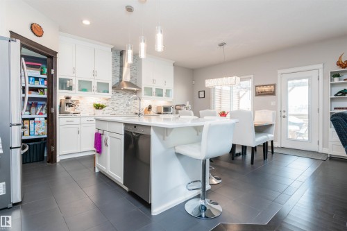 16754 122A Street, Edmonton, AB - Indoor