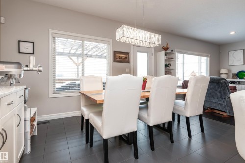 16754 122A Street, Edmonton, AB - Indoor Photo Showing Dining Room