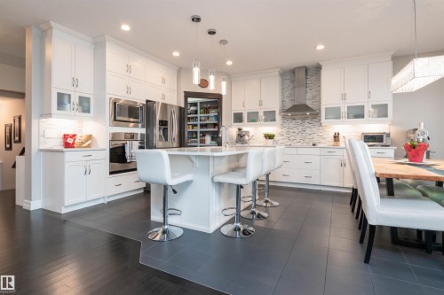 16754 122A Street, Edmonton, AB - Indoor Photo Showing Kitchen With Stainless Steel Kitchen With Upgraded Kitchen