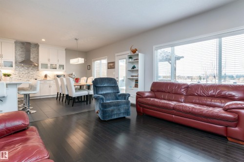 16754 122A Street, Edmonton, AB - Indoor Photo Showing Living Room
