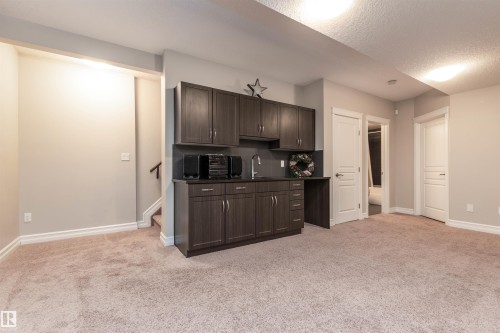 16754 122A Street, Edmonton, AB - Indoor Photo Showing Kitchen
