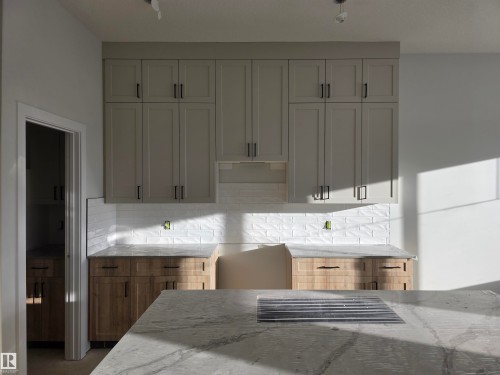 172 Caledon Crescent, Spruce Grove, AB - Indoor Photo Showing Kitchen