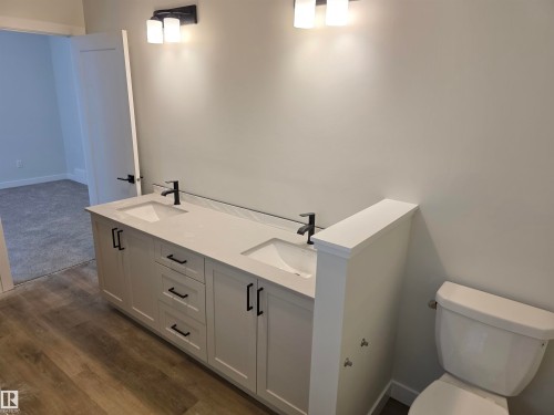 172 Caledon Crescent, Spruce Grove, AB - Indoor Photo Showing Bathroom