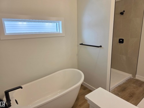 172 Caledon Crescent, Spruce Grove, AB - Indoor Photo Showing Bathroom