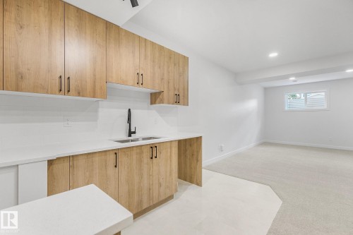 9926 157 Street, Edmonton, AB - Indoor