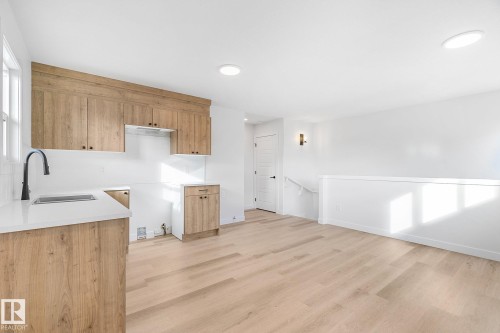 9926 157 Street, Edmonton, AB - Indoor Photo Showing Kitchen