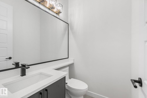 9926 157 Street, Edmonton, AB - Indoor Photo Showing Bathroom