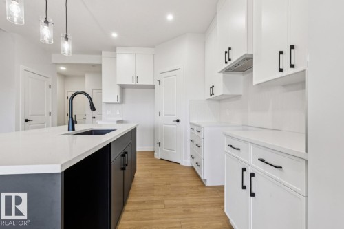 2840 65 Street, Edmonton, AB - Indoor Photo Showing Kitchen With Upgraded Kitchen
