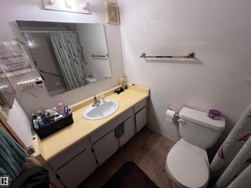 212 2620 Mill Woods Road E, Edmonton, AB - Indoor Photo Showing Bathroom