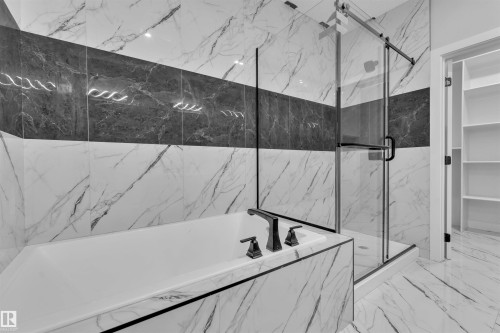 1914 155 Avenue, Edmonton, AB - Indoor Photo Showing Bathroom