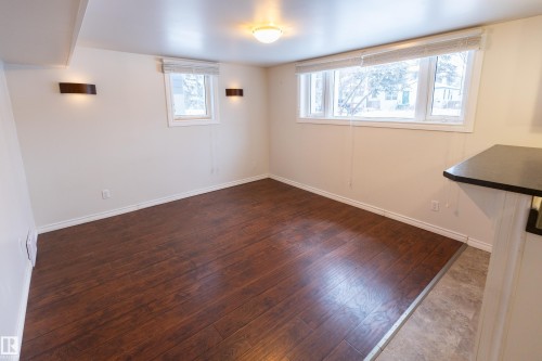 8335 76 Avenue, Edmonton, AB - Indoor Photo Showing Other Room