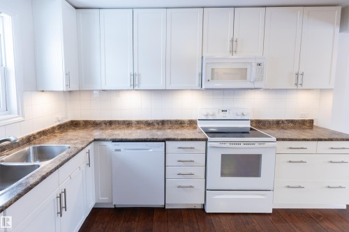 8335 76 Avenue, Edmonton, AB - Indoor Photo Showing Kitchen With Double Sink