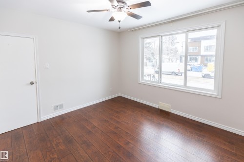 8335 76 Avenue, Edmonton, AB - Indoor Photo Showing Other Room