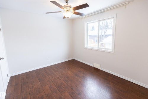 8335 76 Avenue, Edmonton, AB - Indoor Photo Showing Other Room