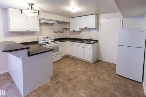 8335 76 Avenue, Edmonton, AB - Indoor Photo Showing Kitchen