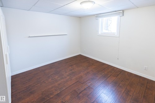 8335 76 Avenue, Edmonton, AB - Indoor Photo Showing Other Room