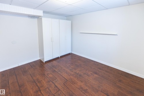 8335 76 Avenue, Edmonton, AB - Indoor Photo Showing Other Room