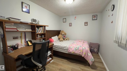 15024 55 Street, Edmonton, AB - Indoor Photo Showing Bedroom