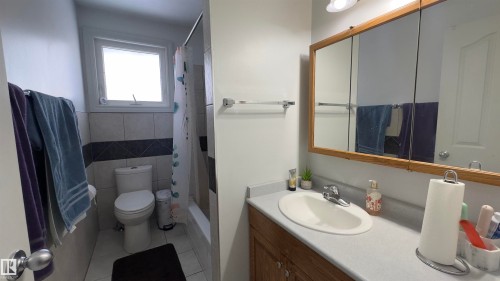 15024 55 Street, Edmonton, AB - Indoor Photo Showing Bathroom