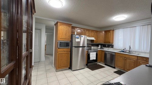 15024 55 Street, Edmonton, AB - Indoor Photo Showing Kitchen