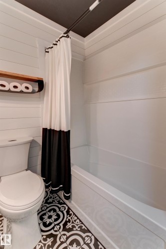 404 10420 93 Street, Edmonton, AB - Indoor Photo Showing Bathroom