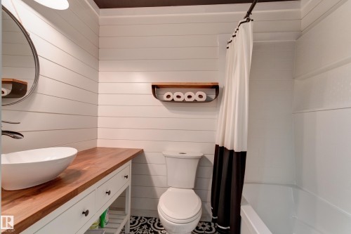 404 10420 93 Street, Edmonton, AB - Indoor Photo Showing Bathroom