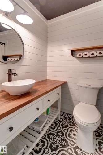 404 10420 93 Street, Edmonton, AB - Indoor Photo Showing Bathroom