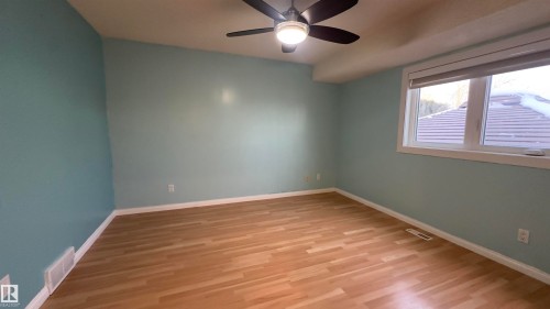 13085 39 Street, Edmonton, AB - Indoor Photo Showing Other Room
