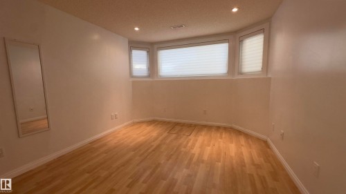 13085 39 Street, Edmonton, AB - Indoor Photo Showing Other Room