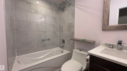 13085 39 Street, Edmonton, AB - Indoor Photo Showing Bathroom