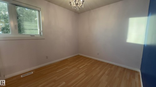 13085 39 Street, Edmonton, AB - Indoor Photo Showing Other Room