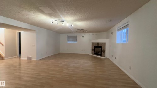 13085 39 Street, Edmonton, AB - Indoor With Fireplace