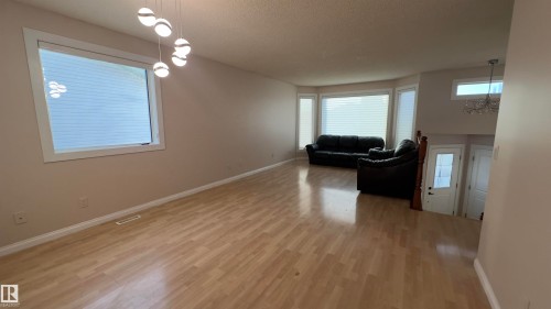 13085 39 Street, Edmonton, AB - Indoor Photo Showing Other Room