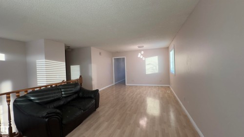 13085 39 Street, Edmonton, AB - Indoor