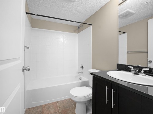 218 5804 Mullen Place, Edmonton, AB - Indoor Photo Showing Bathroom