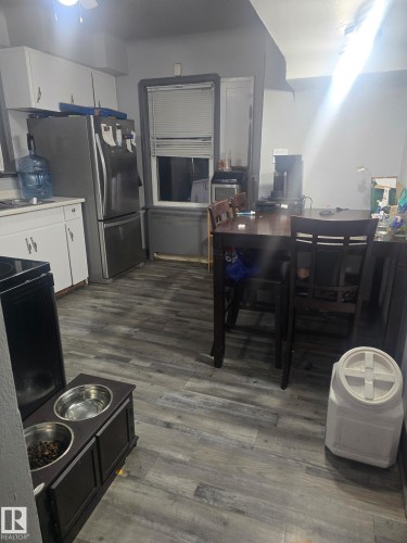 11516 88 Street, Edmonton, AB - Indoor