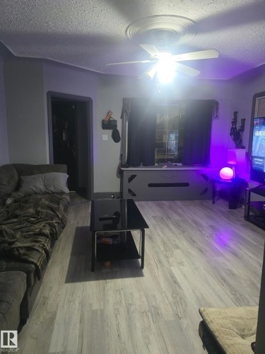 11516 88 Street, Edmonton, AB - Indoor