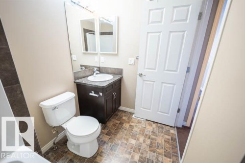 3117 Arthurs Crescent, Edmonton, AB - Indoor Photo Showing Bathroom