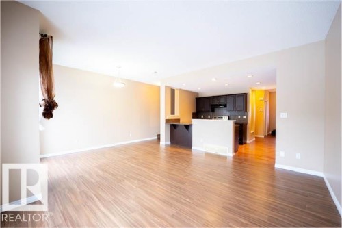 3117 Arthurs Crescent, Edmonton, AB - Indoor