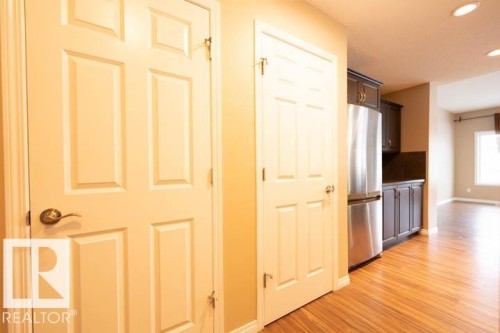 3117 Arthurs Crescent, Edmonton, AB - Indoor Photo Showing Other Room