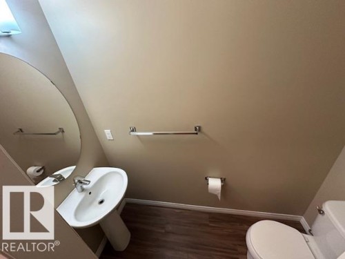 3117 Arthurs Crescent, Edmonton, AB - Indoor Photo Showing Bathroom